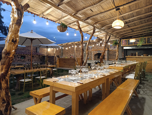 KISHI HOUSE - RESTOBAR KISHI HOUSE - RESTOBAR