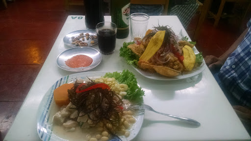 Restaurante Los Manglares De Tumbes