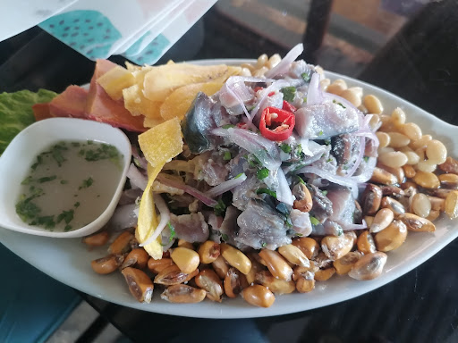 El huarique de Valeria