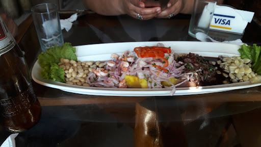 El Estadio Restaurant & Cevichería