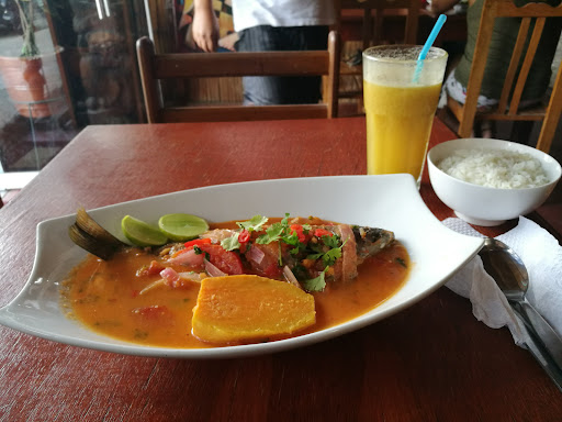 Pukasoncco arte y restaurante